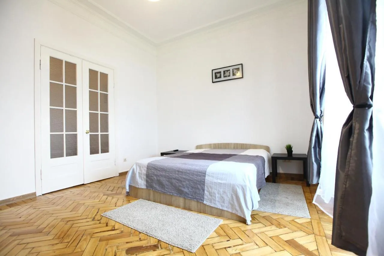 Apartmanhotel Mini - Otel Herzeno Moszkva